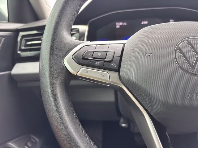 2025 Silver Volkswagen Jetta SE FWD Sedan