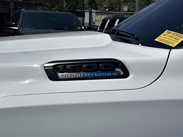 2023 Bright White Clearcoat Ram 1500 Big Horn 4X4 Truck