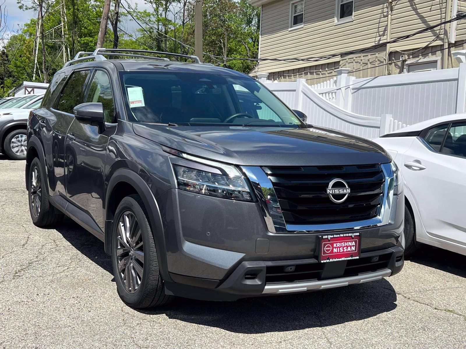 2024 Gray Nissan Pathfinder SL 4WD 4X4 SUV