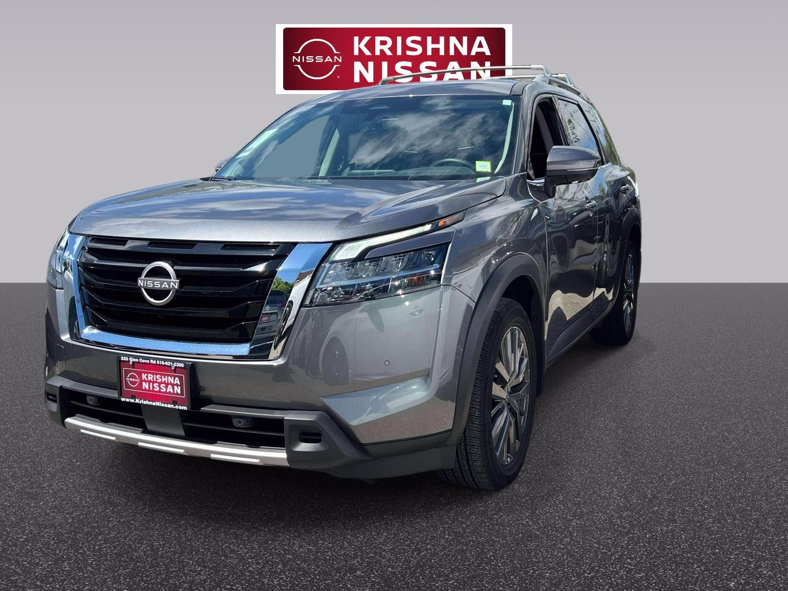2024 Gray Nissan Pathfinder SL 4WD 4X4 SUV
