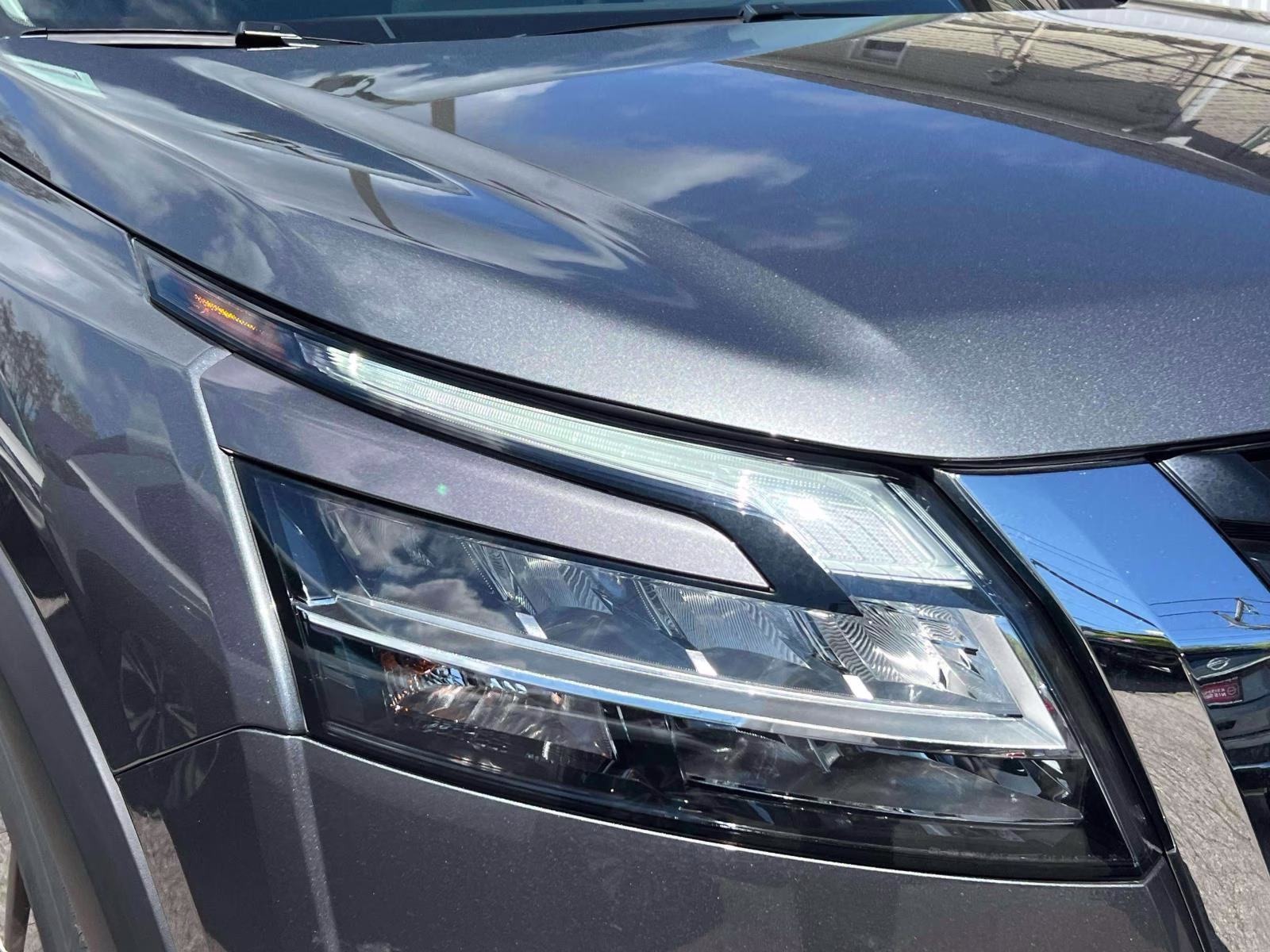 2024 Gray Nissan Pathfinder SL 4WD 4X4 SUV