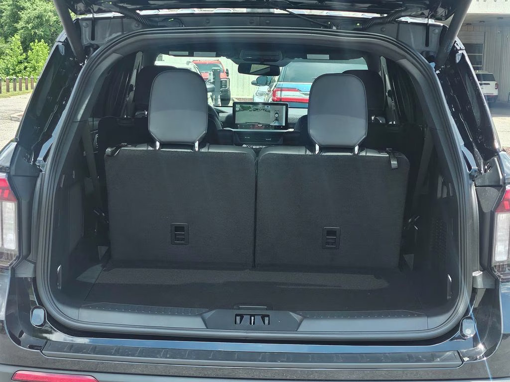 2026 Agate Black Metallic Ford Explorer Tremor 4X4 SUV