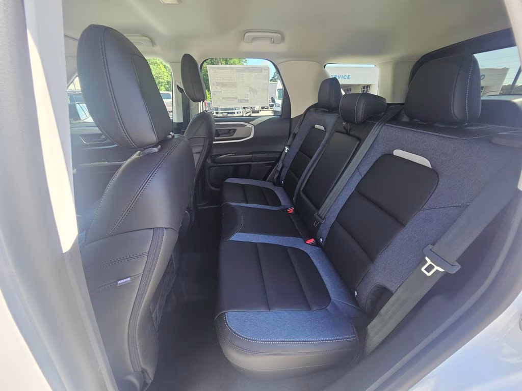 2026 Oxford White Ford Bronco Sport Outer Banks 4X4 SUV