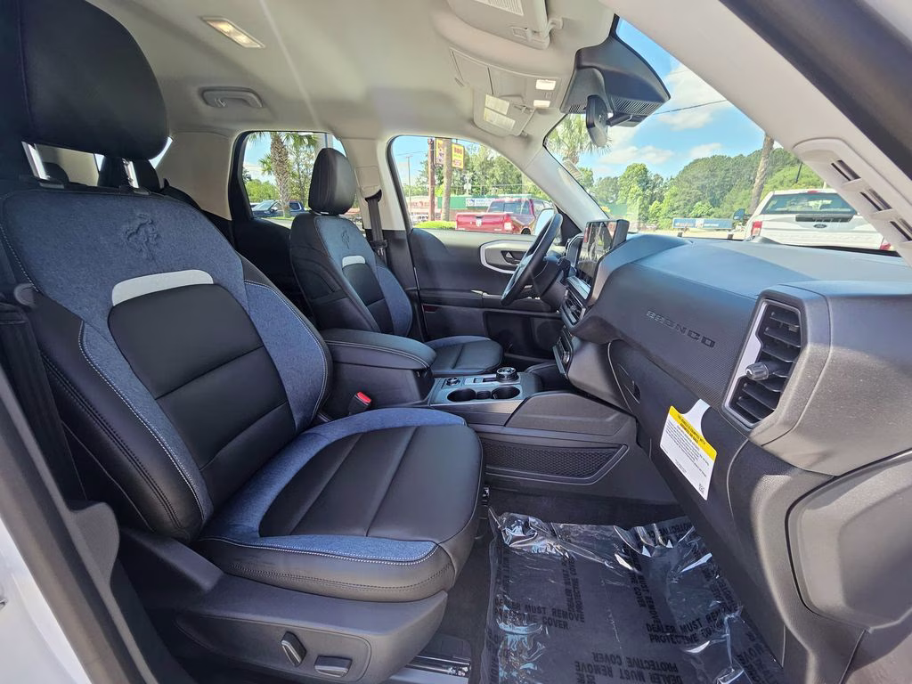 2026 Oxford White Ford Bronco Sport Outer Banks 4X4 SUV