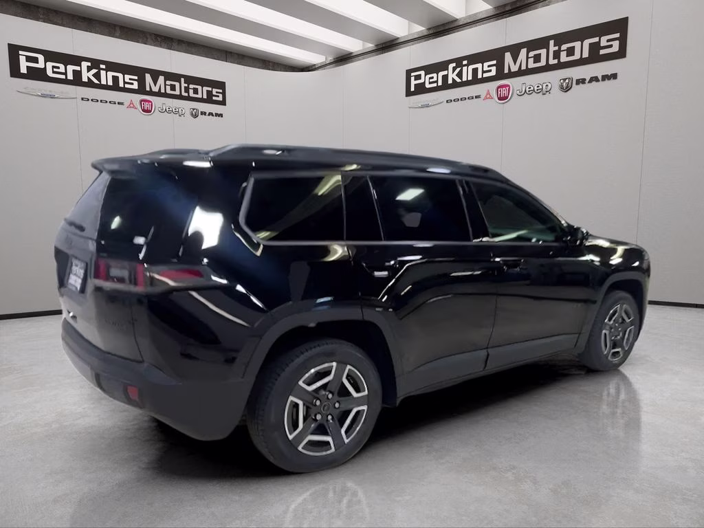 2026 Diamond Black Crystal Pearlcoat Jeep Cherokee Limited 4X4 SUV