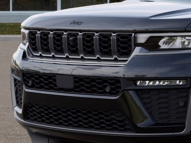 2026 Diamond Black Crystal Pearlcoat Jeep Grand Cherokee Limited Reserve 4X4 SUV