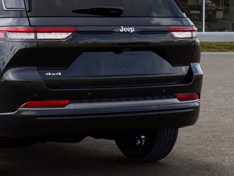 2026 Diamond Black Crystal Pearlcoat Jeep Grand Cherokee Limited Reserve 4X4 SUV