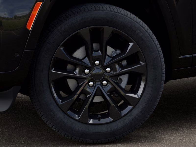2026 Diamond Black Crystal Pearlcoat Jeep Grand Cherokee Limited Reserve 4X4 SUV