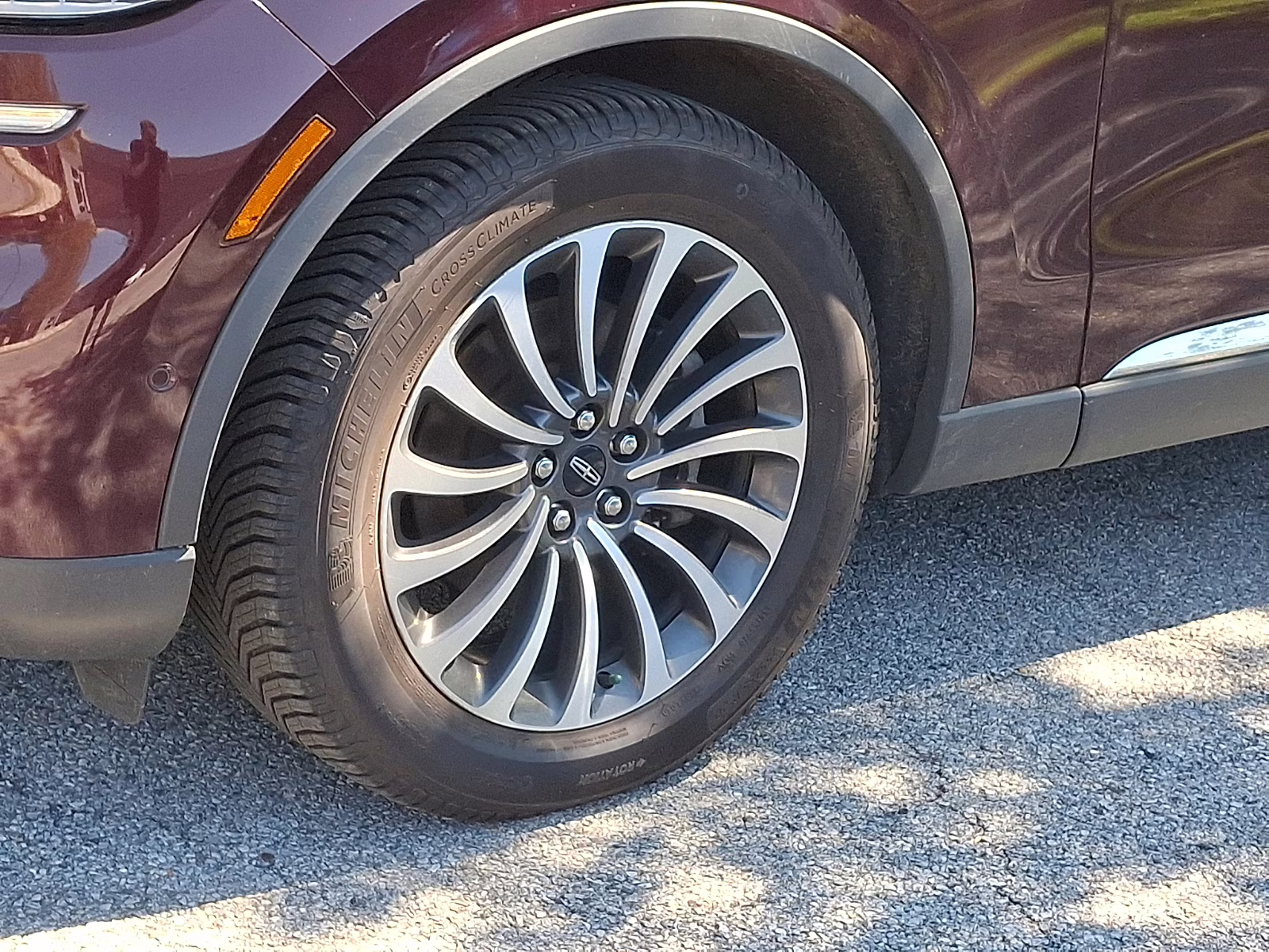 2022 Burgundy Velvet Metallic Tinted Clearcoat Lincoln Aviator Reserve AWD