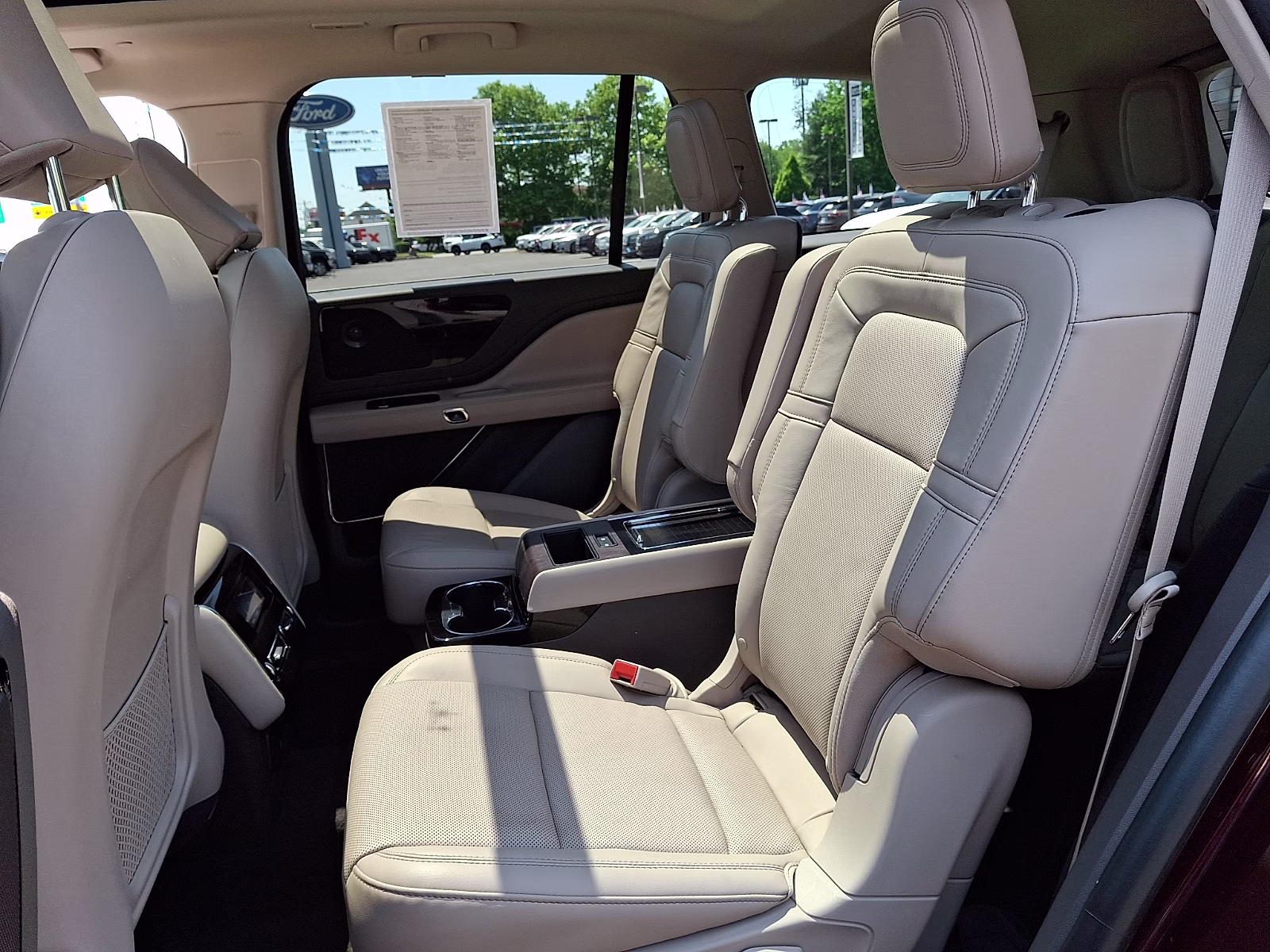 2022 Burgundy Velvet Metallic Tinted Clearcoat - R3 Lincoln Aviator Reserve AWD