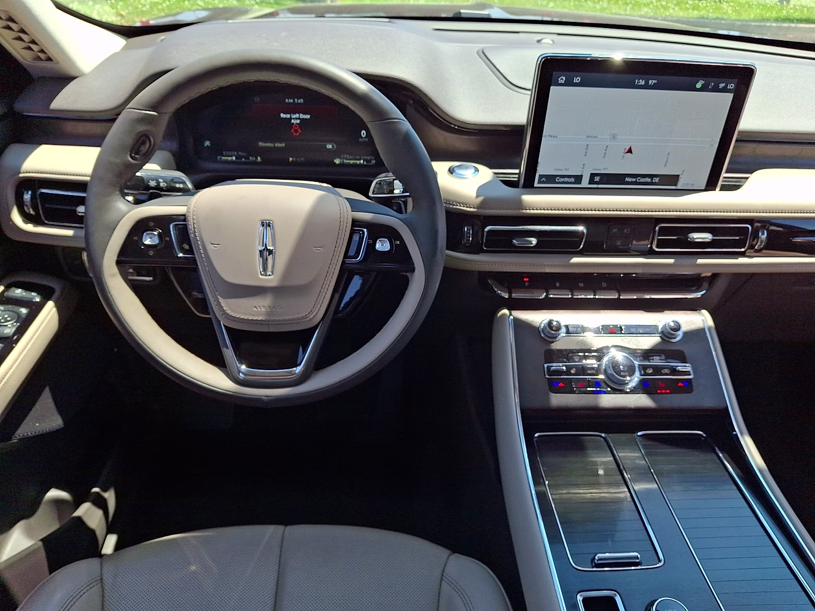 2022 Burgundy Velvet Metallic Tinted Clearcoat - R3 Lincoln Aviator Reserve AWD
