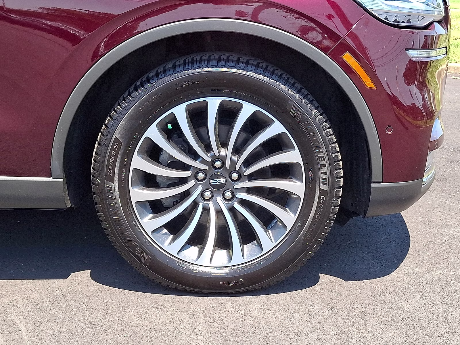 2022 Burgundy Velvet Metallic Tinted Clearcoat - R3 Lincoln Aviator Reserve AWD
