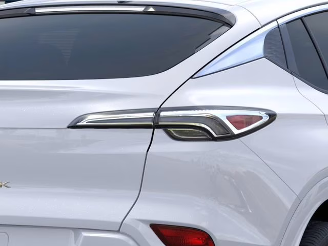 2026 White Frost Tricoat Buick Envista Avenir FWD SUV