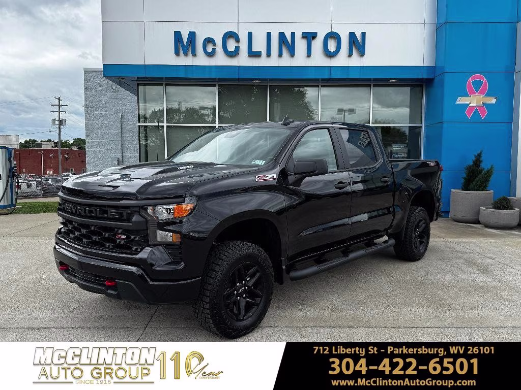 Black 2026 Chevrolet Silverado 1500 Custom Trail Boss Crew Cab 4WD Pickup Truck Four-Wheel Drive 8-Speed Automatic