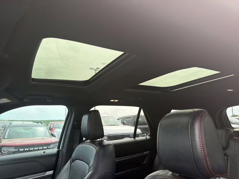 2019 White Platinum Metallic Tri-Coat Ford Explorer Sport 4X4 SUV