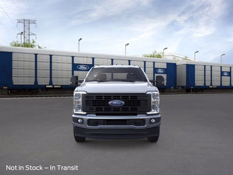 2026 Oxford White Ford Super Duty F-250 SRW XL 4X4 Truck