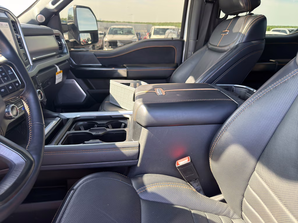 2024 Star White Metallic Tri-Coat Ford Super Duty F-250 SRW Platinum 4X4 Truck