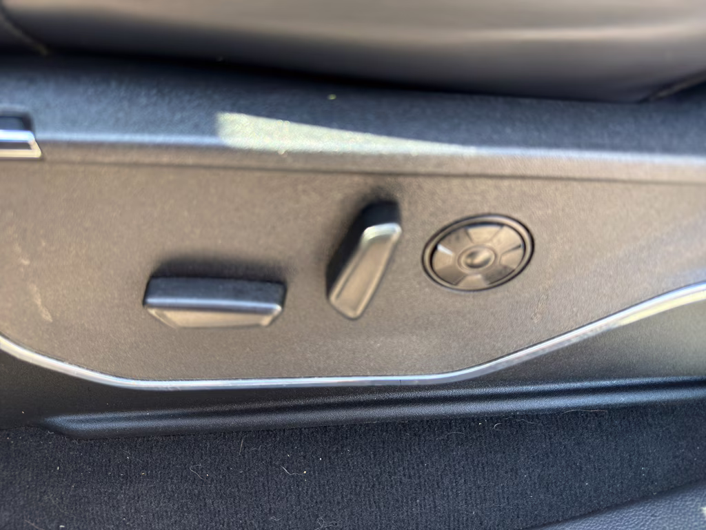 2024 Star White Metallic Tri-Coat Ford Super Duty F-250 SRW Platinum 4X4 Truck