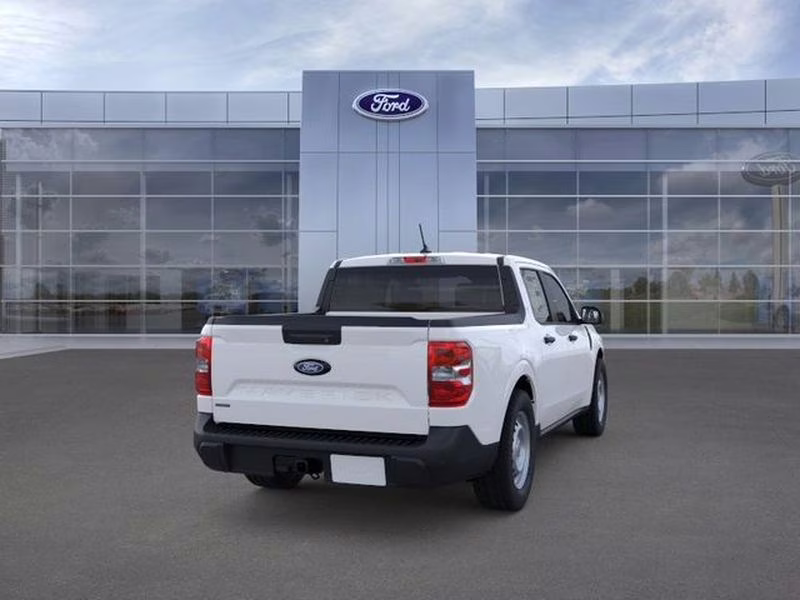 2026 Oxford White Ford Maverick XL FWD Truck