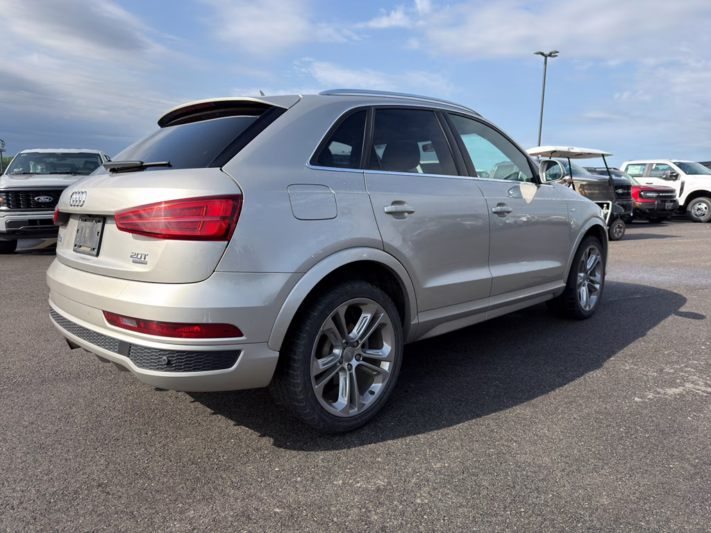 2017 Florett Silver Metallic Audi Q3 Prestige AWD SUV