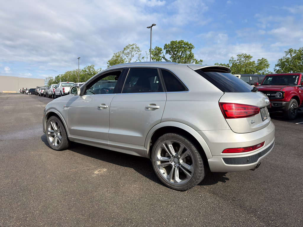 2017 Florett Silver Metallic Audi Q3 Prestige AWD SUV