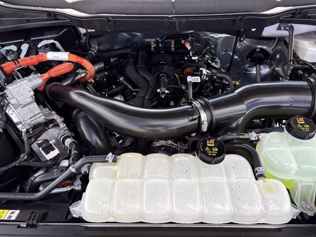 2024 Avalanche Ford F-150 XLT 4X4 Truck