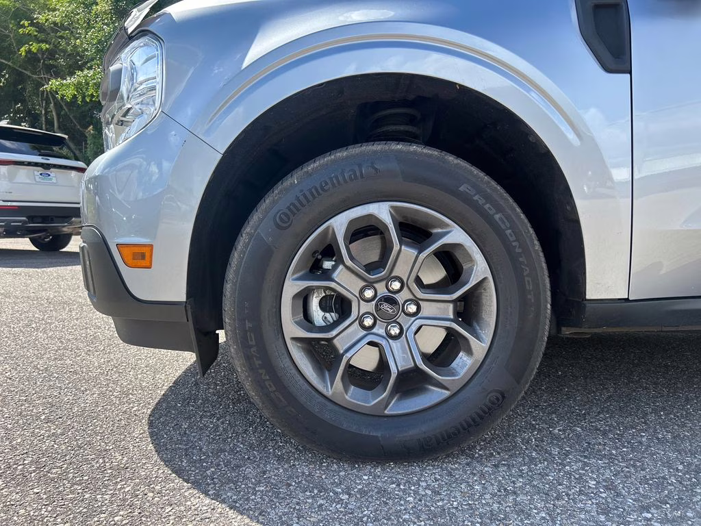 2023 Iconic Silver Metallic Ford Maverick XLT FWD Truck