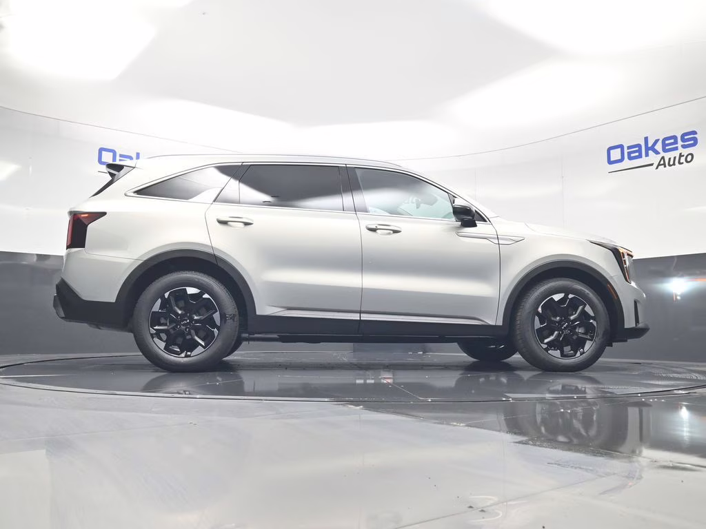 2026 Ivory Silver Kia Sorento S FWD SUV