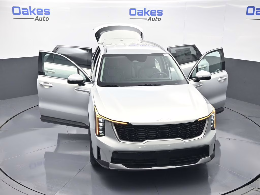 2026 Ivory Silver Kia Sorento S FWD SUV