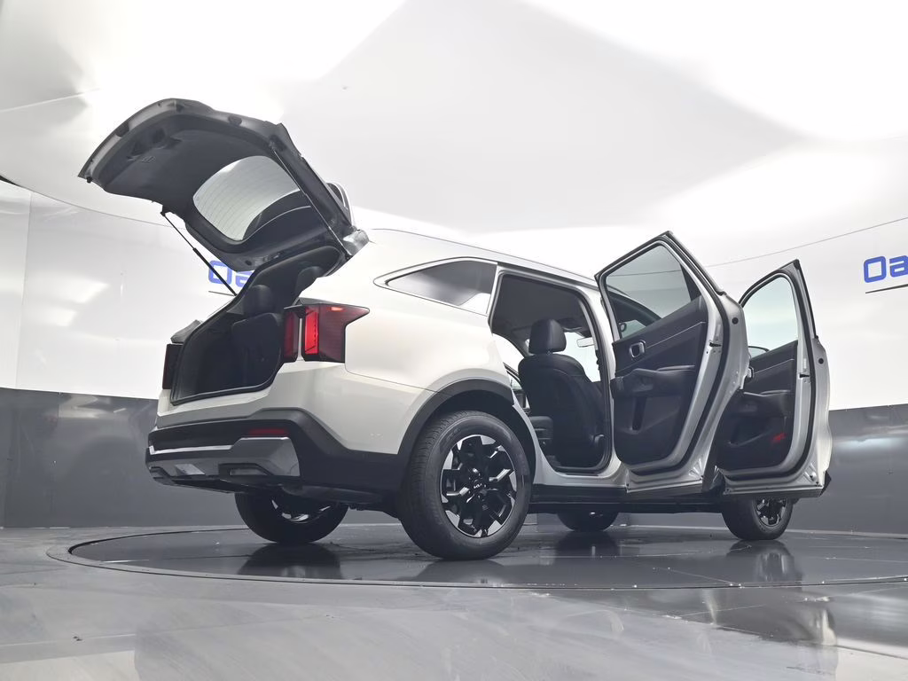2026 Ivory Silver Kia Sorento S FWD SUV