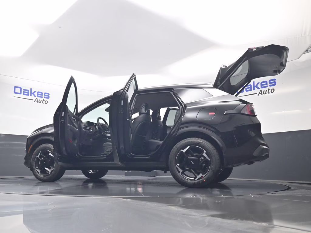 2026 Fusion Black Kia Sportage Hybrid EX AWD SUV