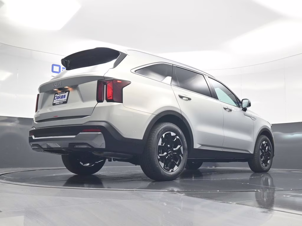 2026 Ivory Silver Kia Sorento S FWD SUV