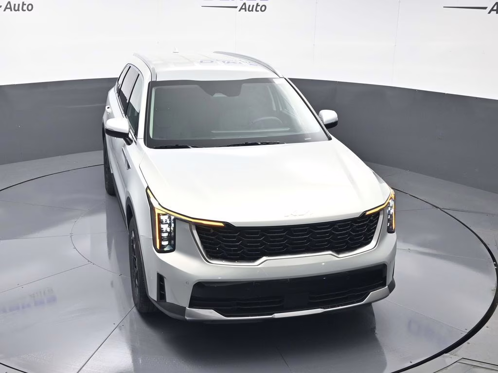 2026 Ivory Silver Kia Sorento S FWD SUV