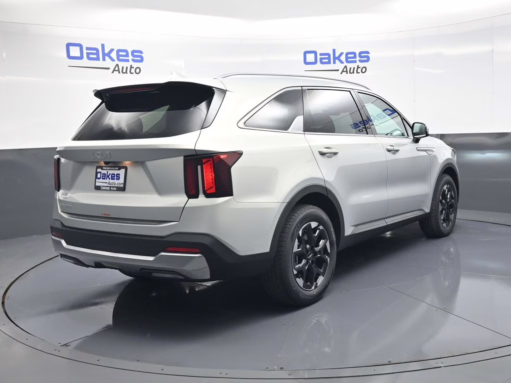 2026 Ivory Silver Kia Sorento S FWD SUV