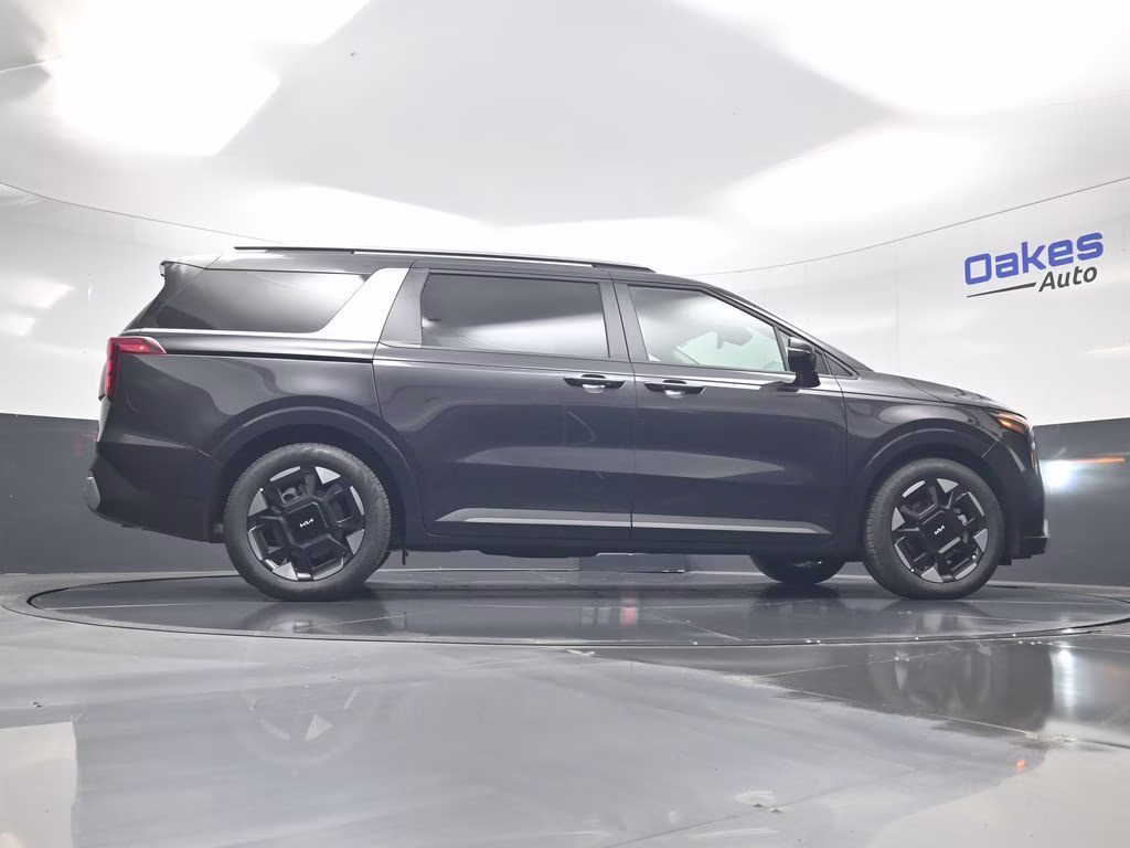 2026 Panthera Metal Kia Carnival EX FWD Van