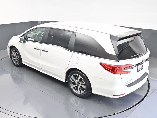 2023 White Honda Odyssey Touring FWD Van