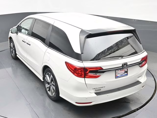 2023 White Honda Odyssey Touring FWD Van