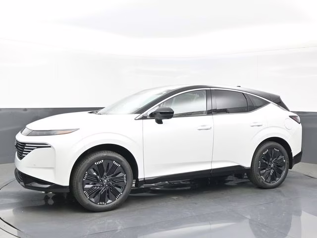 2026 Everest White Pearl/Black Nissan Murano Platinum AWD SUV