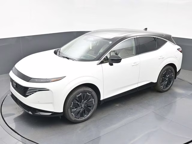 2026 Everest White Pearl/Black Nissan Murano Platinum AWD SUV