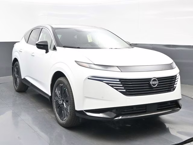 2026 Everest White Pearl/Black Nissan Murano Platinum AWD SUV