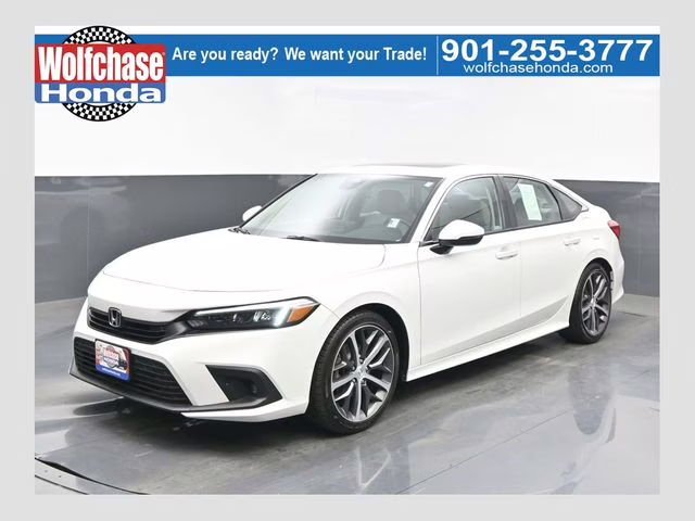 2023 White Honda Civic Touring FWD Sedan