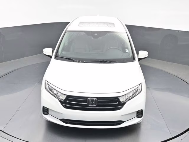 2023 White Honda Odyssey Touring FWD Van