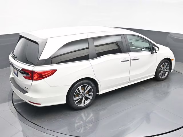 2023 White Honda Odyssey Touring FWD Van