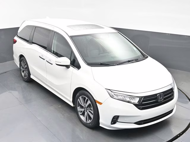 2023 White Honda Odyssey Touring FWD Van
