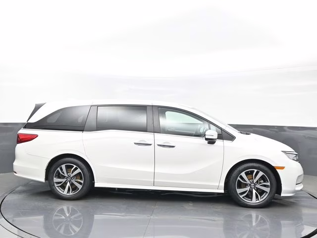 2023 White Honda Odyssey Touring FWD Van