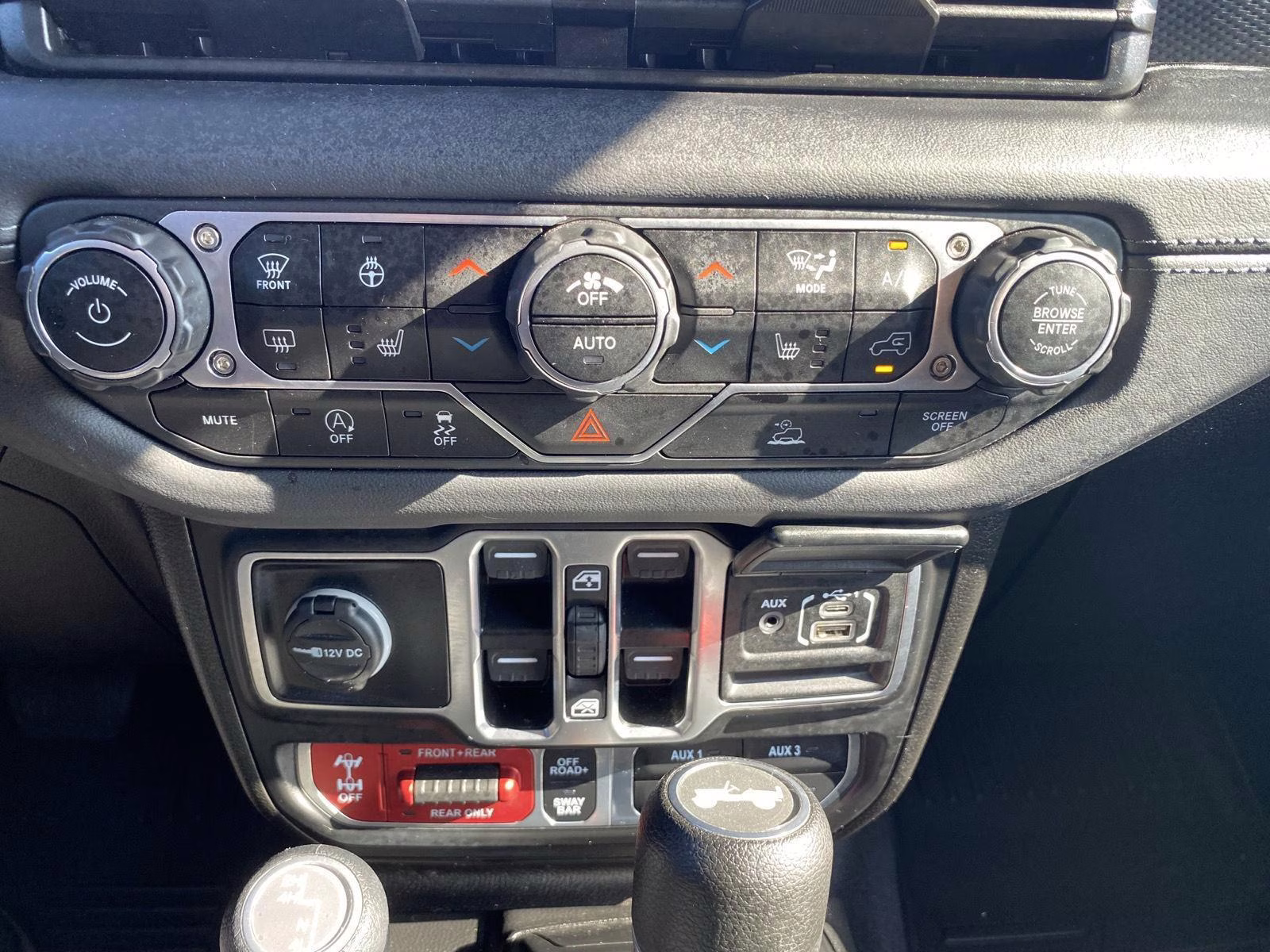 2025 Black Clearcoat Jeep Wrangler Rubicon 4X4 SUV