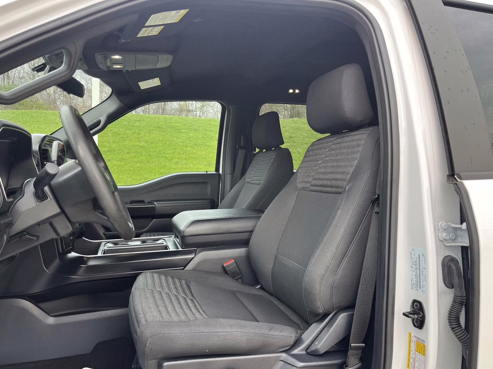 2023 Oxford White Ford F-150 XL 4X4 Truck