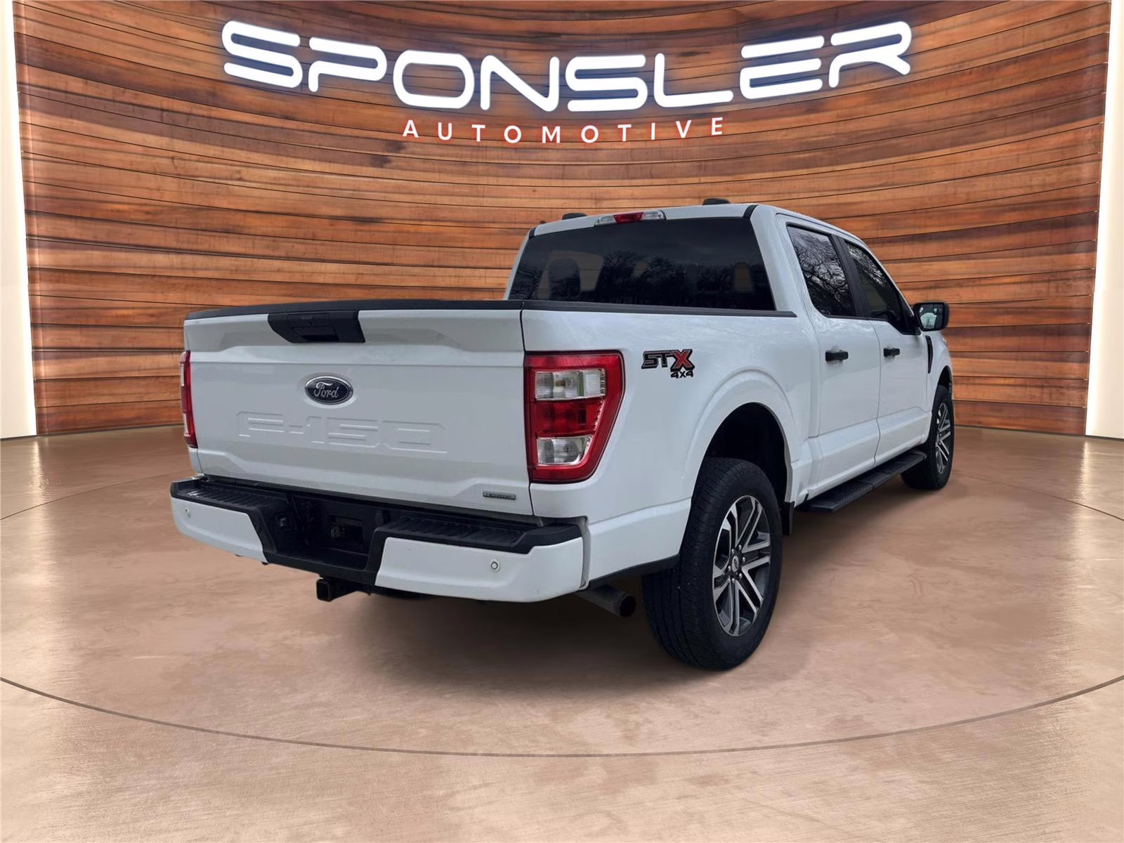 2023 Oxford White Ford F-150 XL 4X4 Truck