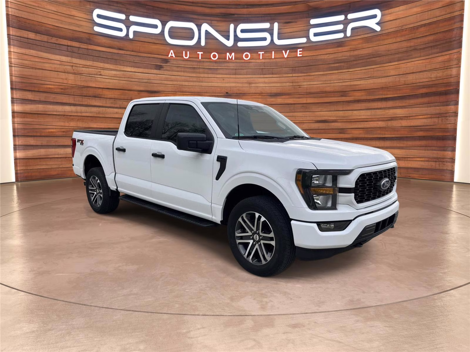 2023 Oxford White Ford F-150 XL 4X4 Truck