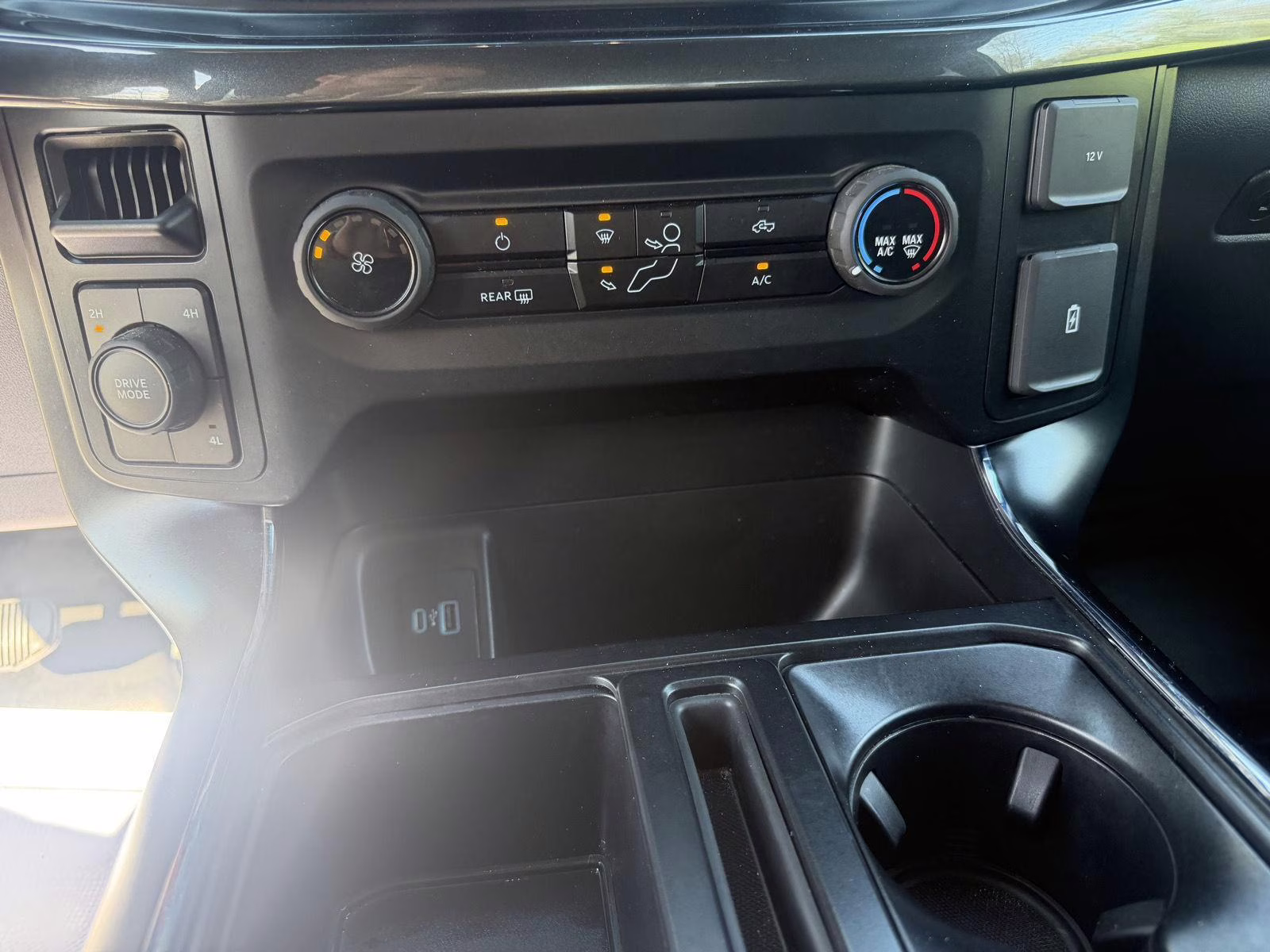 2023 Oxford White Ford F-150 XL 4X4 Truck